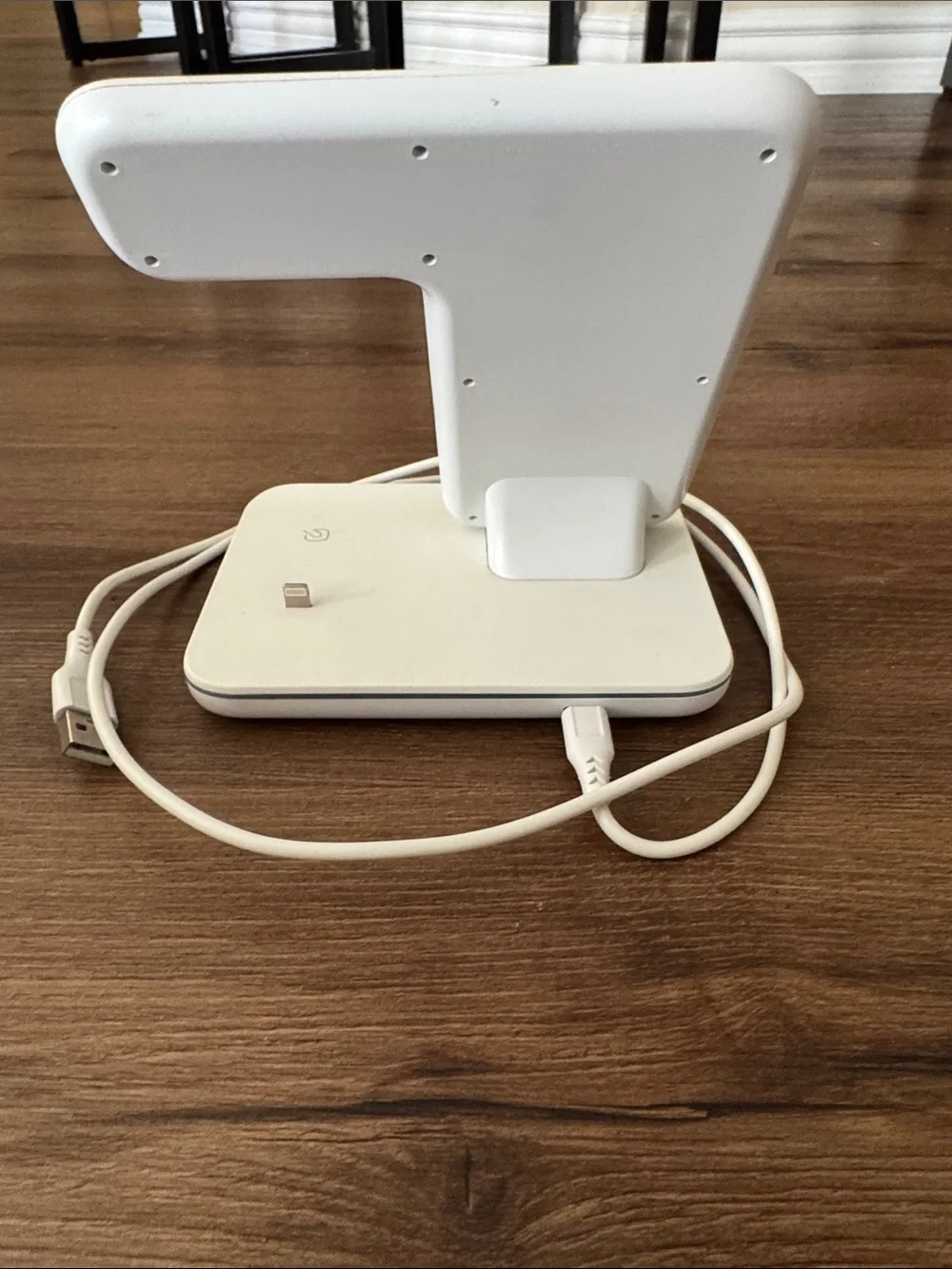 Intoval 3-in-1 Wireless Charging Station - made for Apple products.